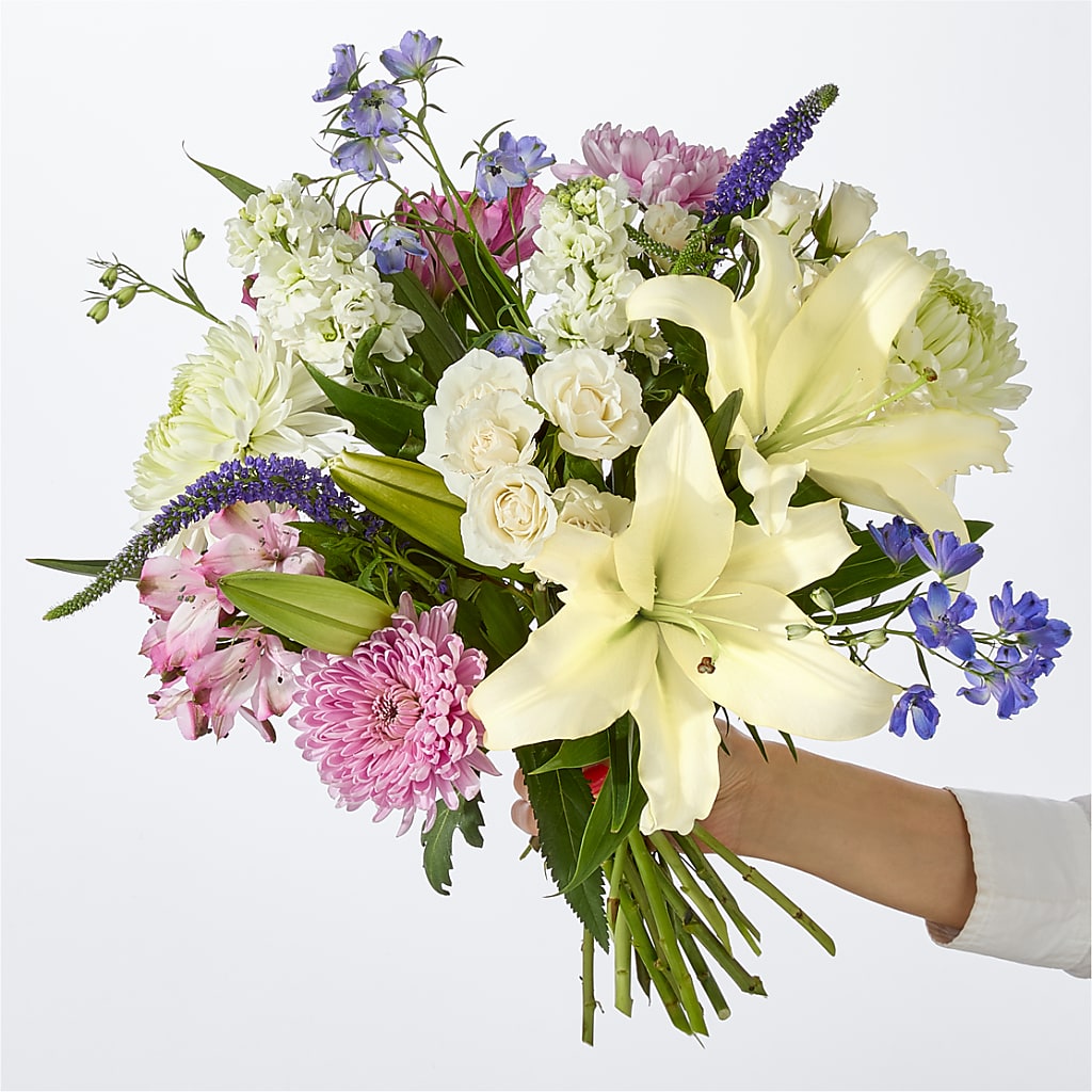 Winter Celebration Bouquet – Still Blooming, Santa Fe TX