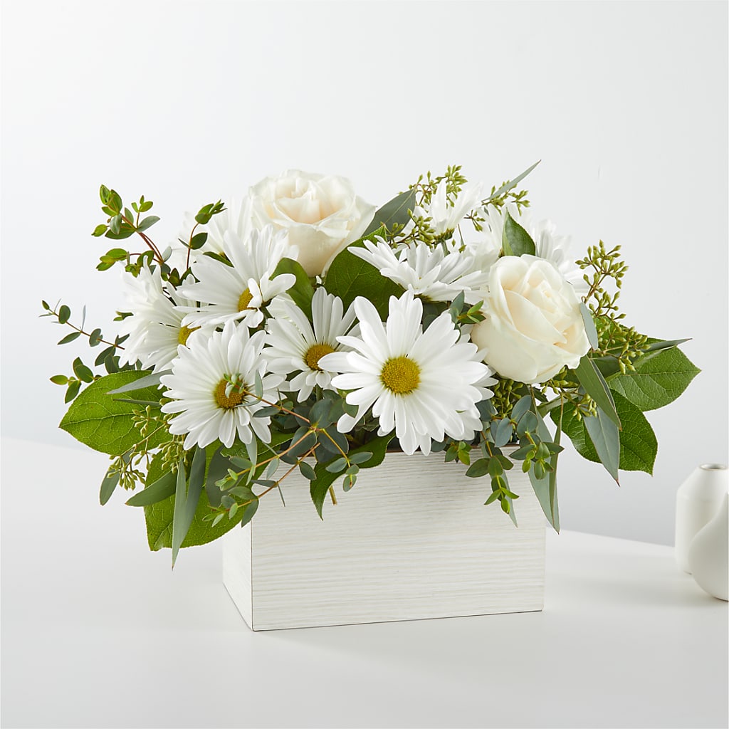 Fresh Linen Box Bouquet – Still Blooming, Santa Fe TX