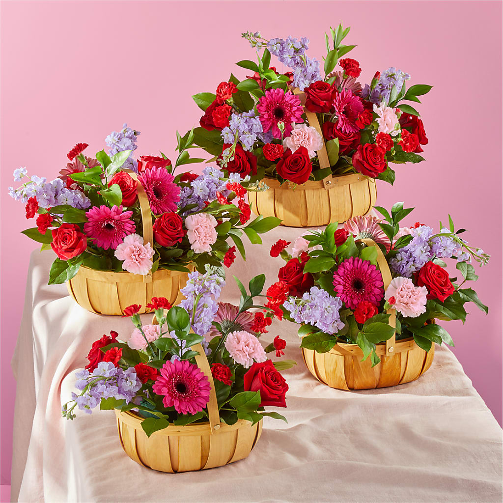 Pink Picnic Basket – Still Blooming, Santa Fe TX
