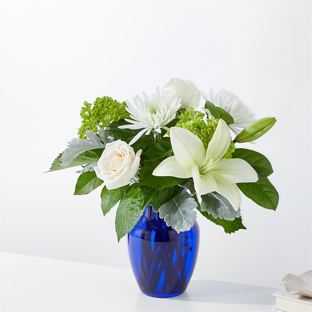 Snowy Dreams Bouquet – Still Blooming, Santa Fe TX