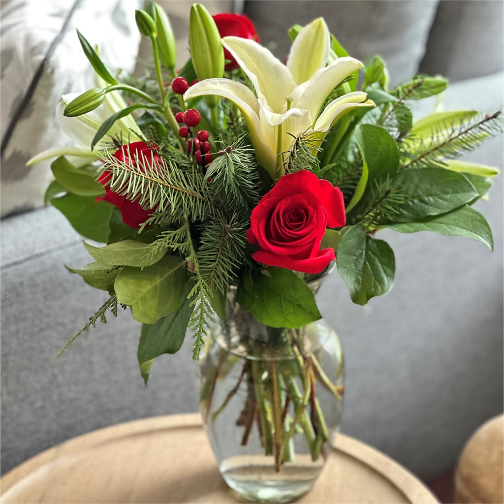Sparkling Snowflakes Bouquet –  Still Blooming, Santa Fe TX