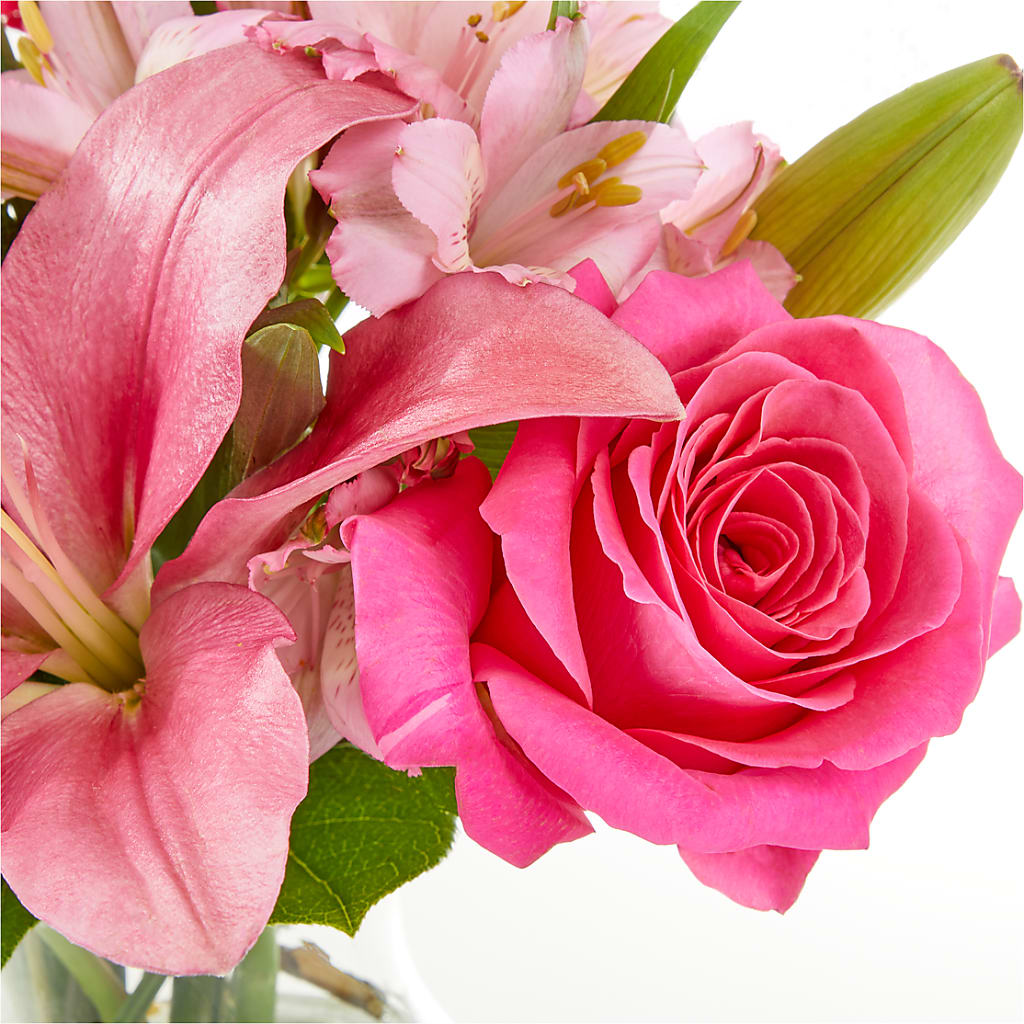 Lots of Love Bouquet –  Still Blooming, Santa Fe TX