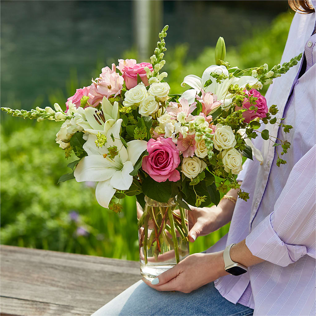 Fondly Bouquet –  Still Blooming, Santa Fe TX