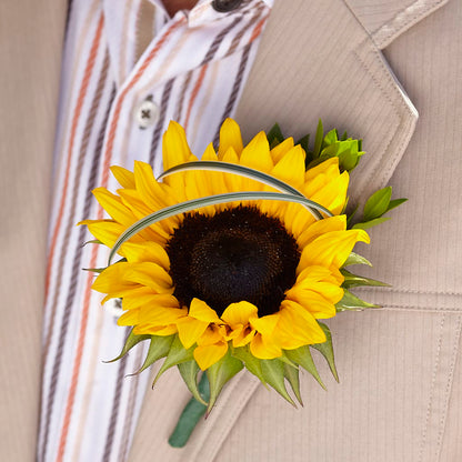 Free Spirit Boutonniere –  Still Blooming, Santa Fe TX